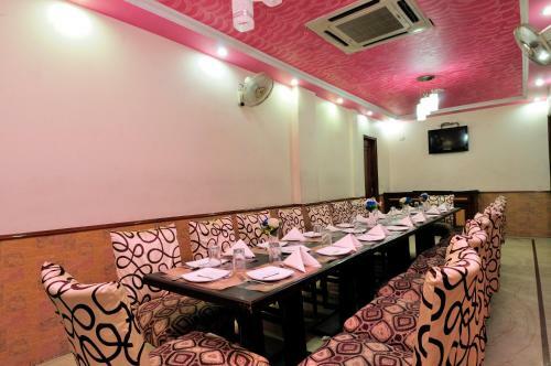 Hotel Maharaja Residency