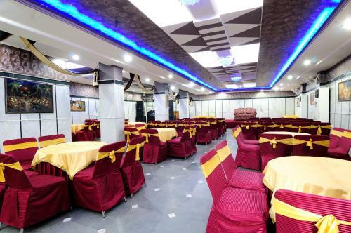 Hotel Maharaja Residency