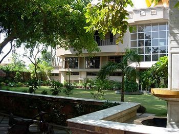 Hotel Ananda Krishna Van