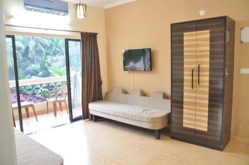 Ocean Crest Hotel