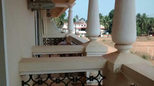 Ocean Crest Hotel