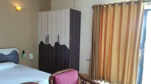 Ocean Crest Hotel
