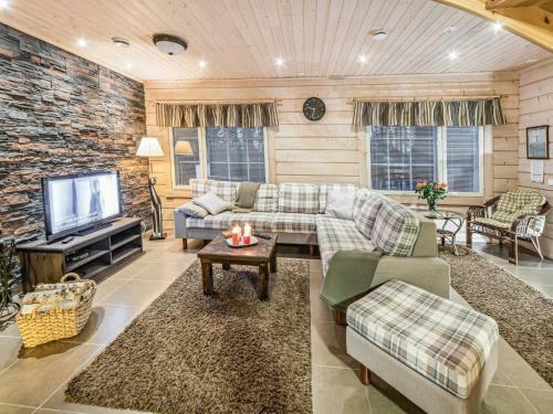 Holiday Home Villanoora B