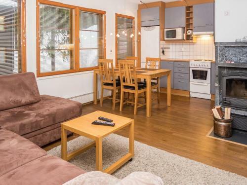 Holiday Home Karhunvartijan Linna A1