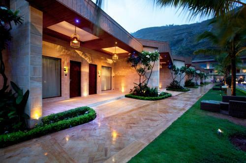 Hotel Della Resorts & Villas