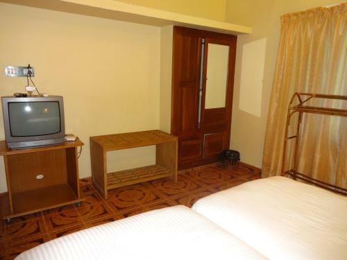 Hotel Deshadan Cliff & Beach Resort,varkala