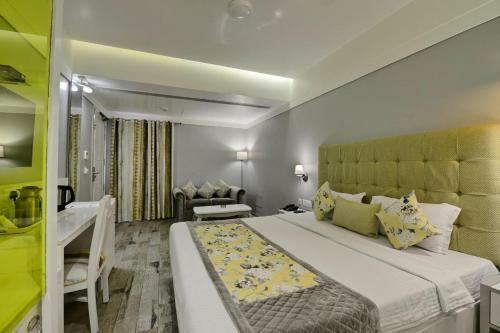 Hotel Emerald