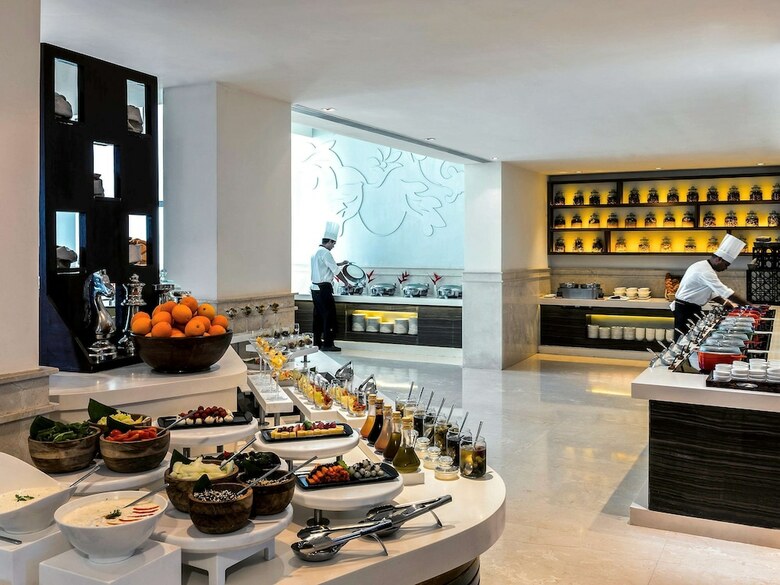 Hotel Grand Mercure Goa Shrem Resort