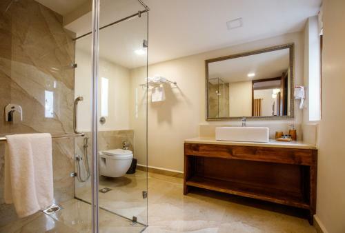 Aguada Anchorage - The Villa Resort