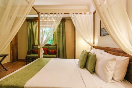 Aguada Anchorage - The Villa Resort