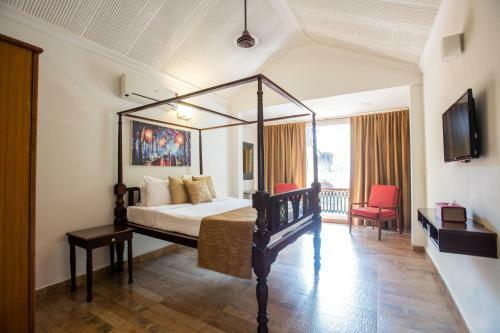 Aguada Anchorage - The Villa Resort