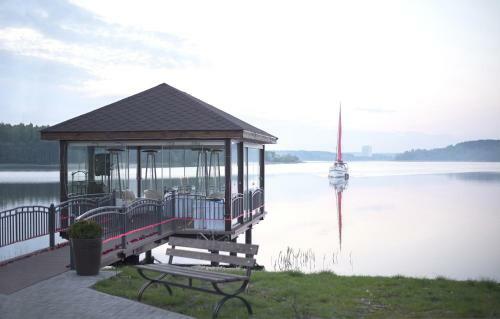 Hotel Robins Club