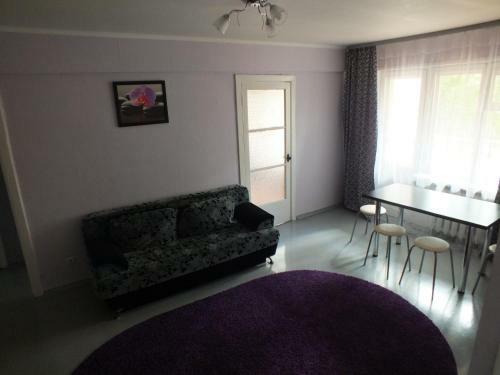 Apartment On Kosmonavtov Street