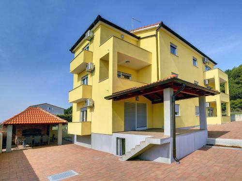 Apartment House Kralj