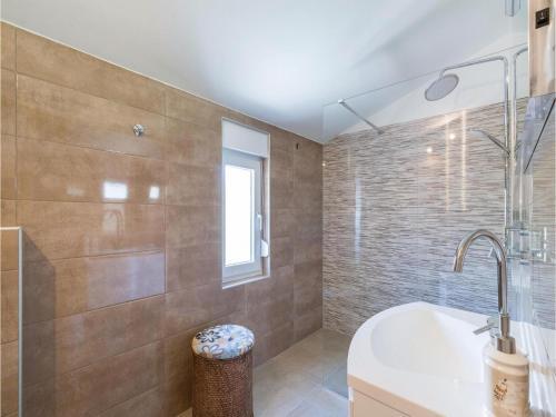 Five-bedroom Holiday Home In Medulin