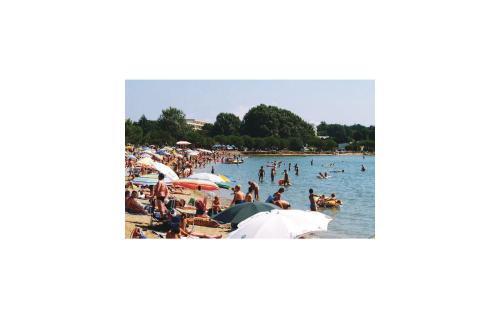 Five-bedroom Holiday Home In Medulin