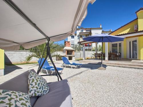 Holiday Home House Dejvis
