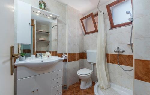 Hostal E-m Apartments With Private Pool