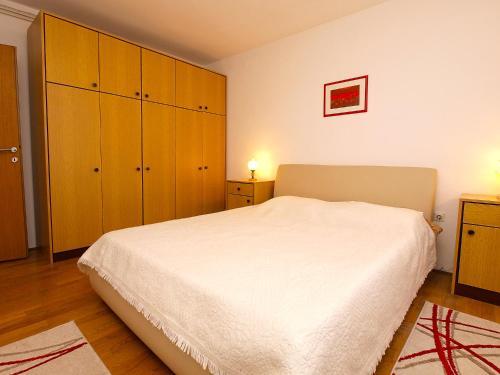 Apartments Munida 734
