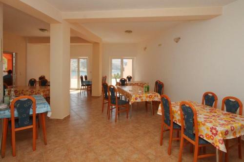 Hostal Double Room Metajna 6487c