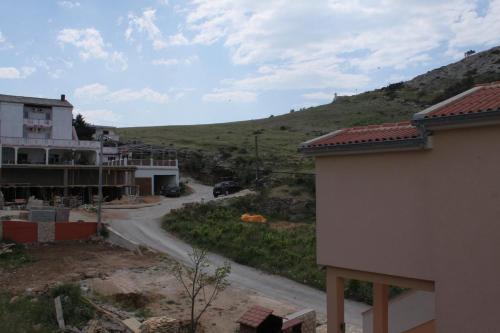 Apartment Metajna 6503e