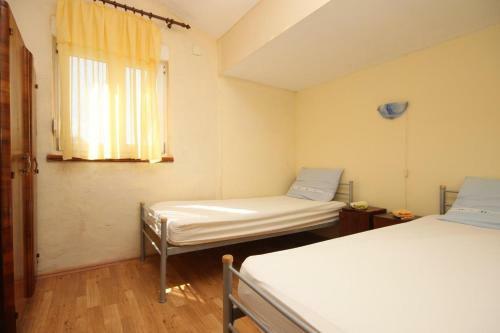Apartment Metajna 6369b