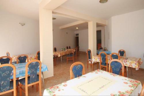 Hostal Quadruple Room Metajna 6487g