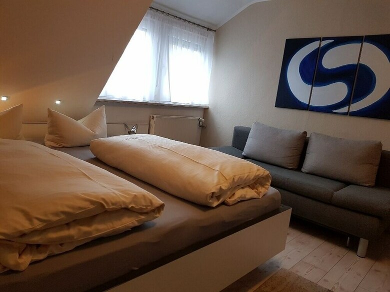Hostal Hotel Garni Pension Zur Krone