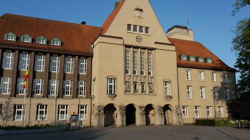 City Hotel