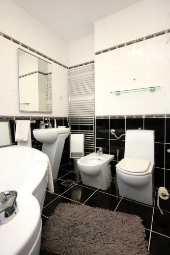 Seaside Luxury Villa With A Swimming Pool Podstrana (split) - 9466