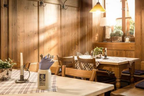 Hotel-gasthof H�ttl