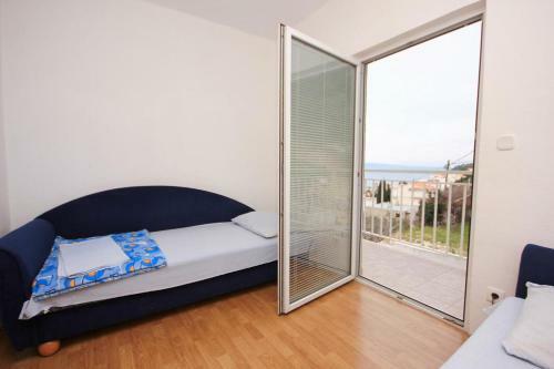 Apartments By The Sea Pisak (omis) - 9456