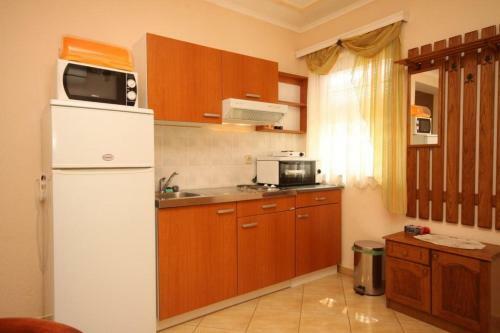 Apartments By The Sea Kraj (pasman) - 3460