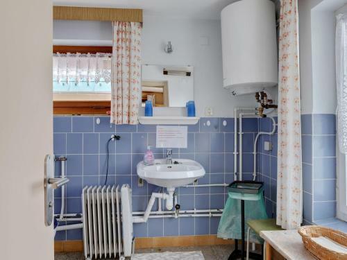 Quaint Holiday Home With Private Balcony In Trusetal