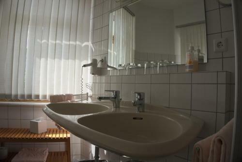 Hostal Weinhaus Moselsch�nke
