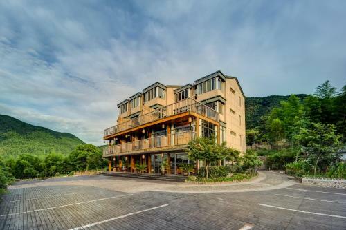 Hostal Yunzhongshanju Gesthouse
