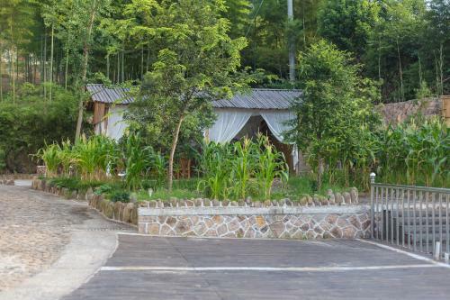 Hostal Yunzhongshanju Gesthouse