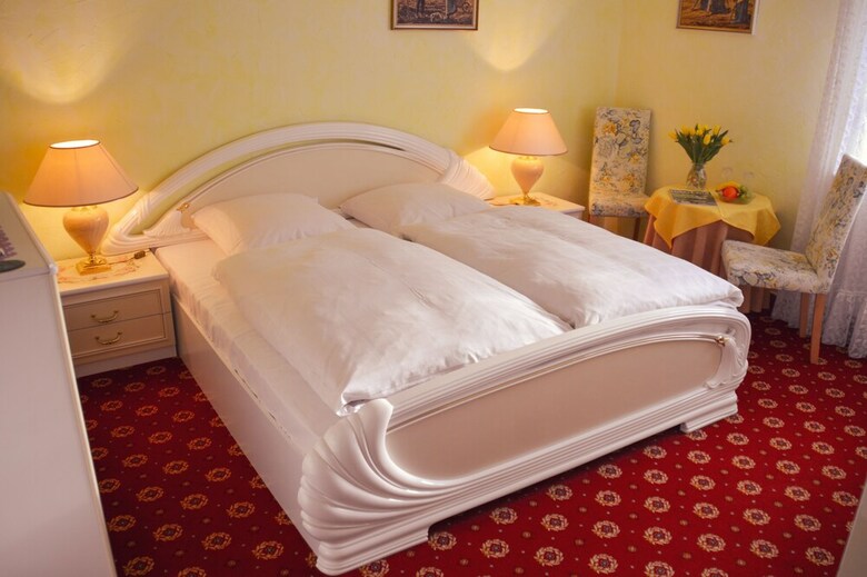 Hostal Hotel Garni Regina