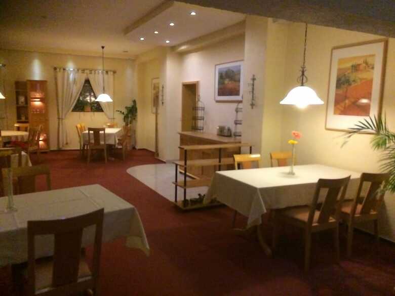 Hostal Hotel Zum Schnackel