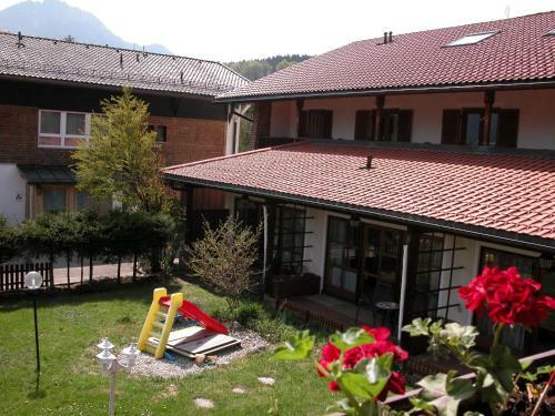 Zum Hirschhaus Hotel-restaurant