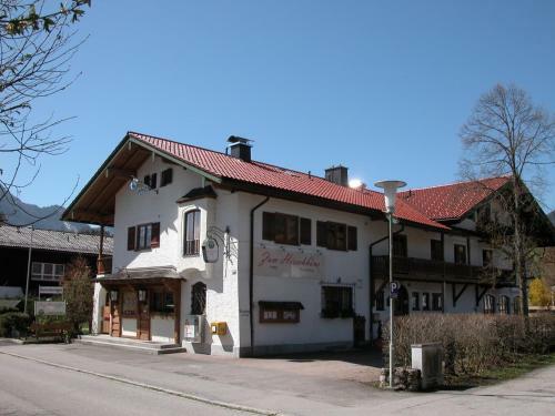 Zum Hirschhaus Hotel-restaurant