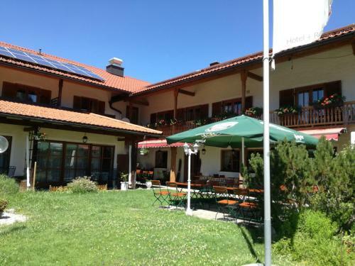 Zum Hirschhaus Hotel-restaurant