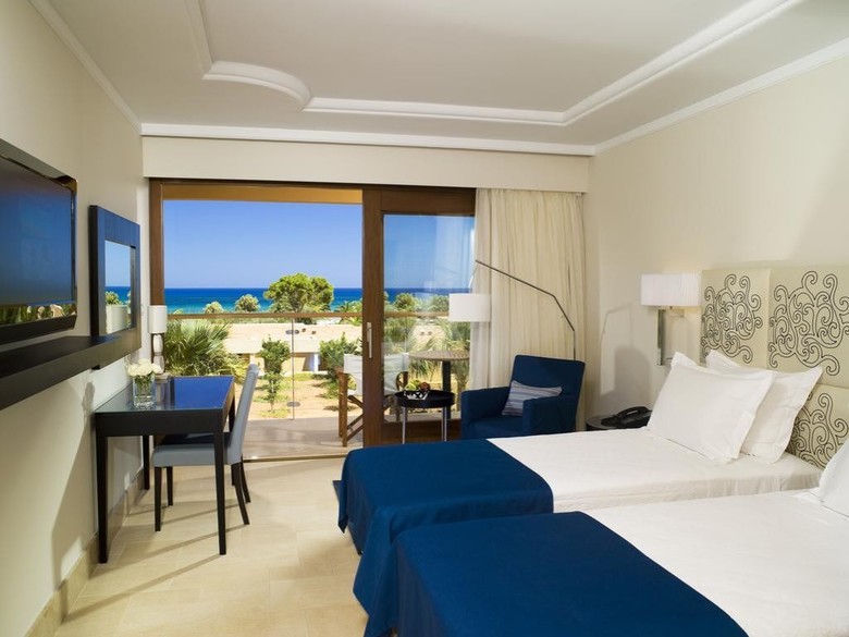 Hotel Kernos Beach