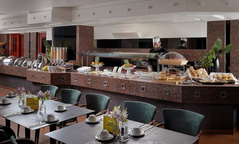 Hotel Holiday Inn Athens Airport