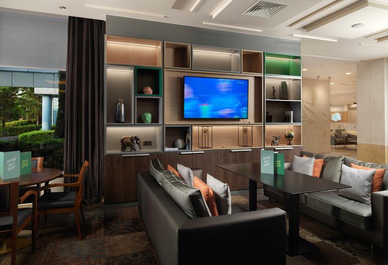 Hotel Holiday Inn Athens Airport