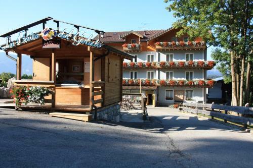 Hotel Albergo Miramonti