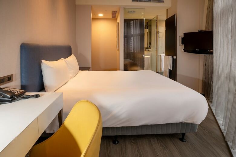 Hotel At Boutique