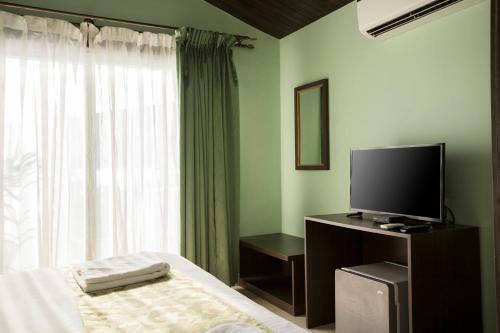 Hotel Antares Beach Resort