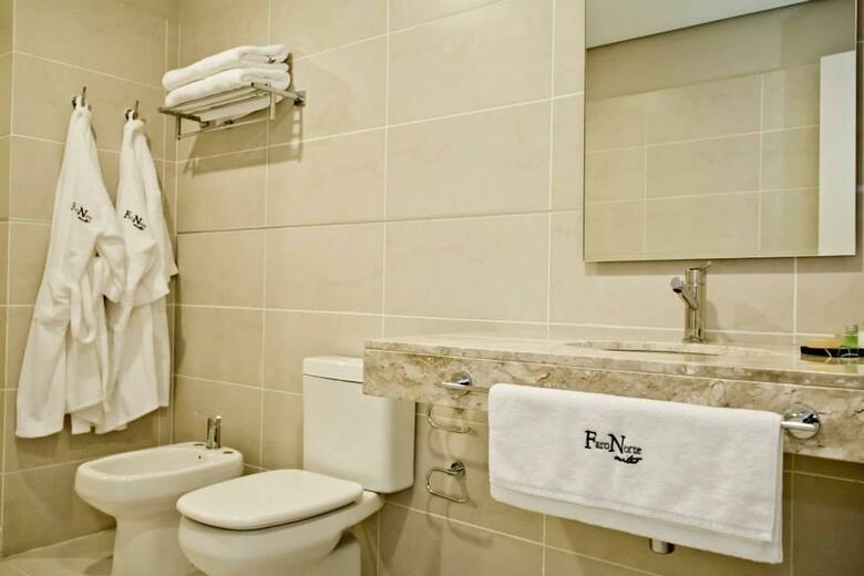 Hotel Faro Norte Suites