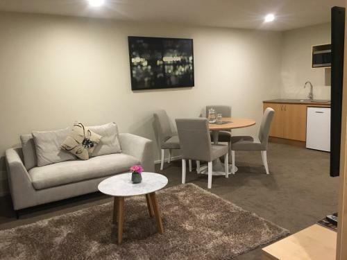 Motel Greenlane Suites